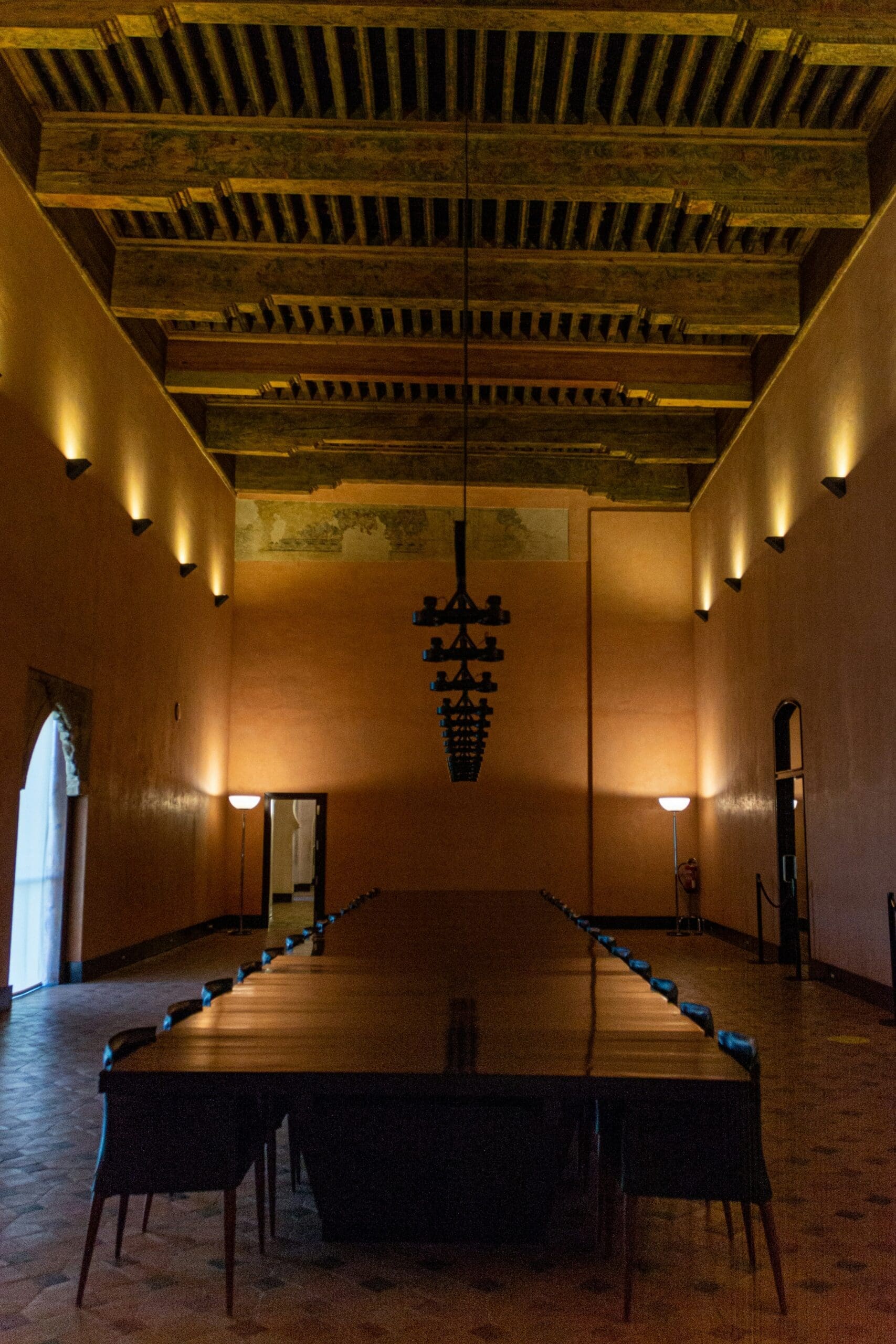Der restaurierte Innenhof des Aljafería-Palastes