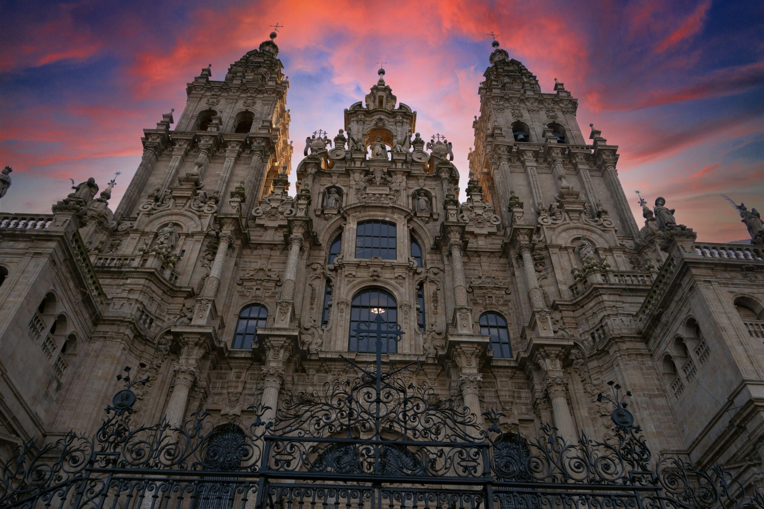 Historische Zeichnung der Kathedrale von Santiago de Compostela während des Baus