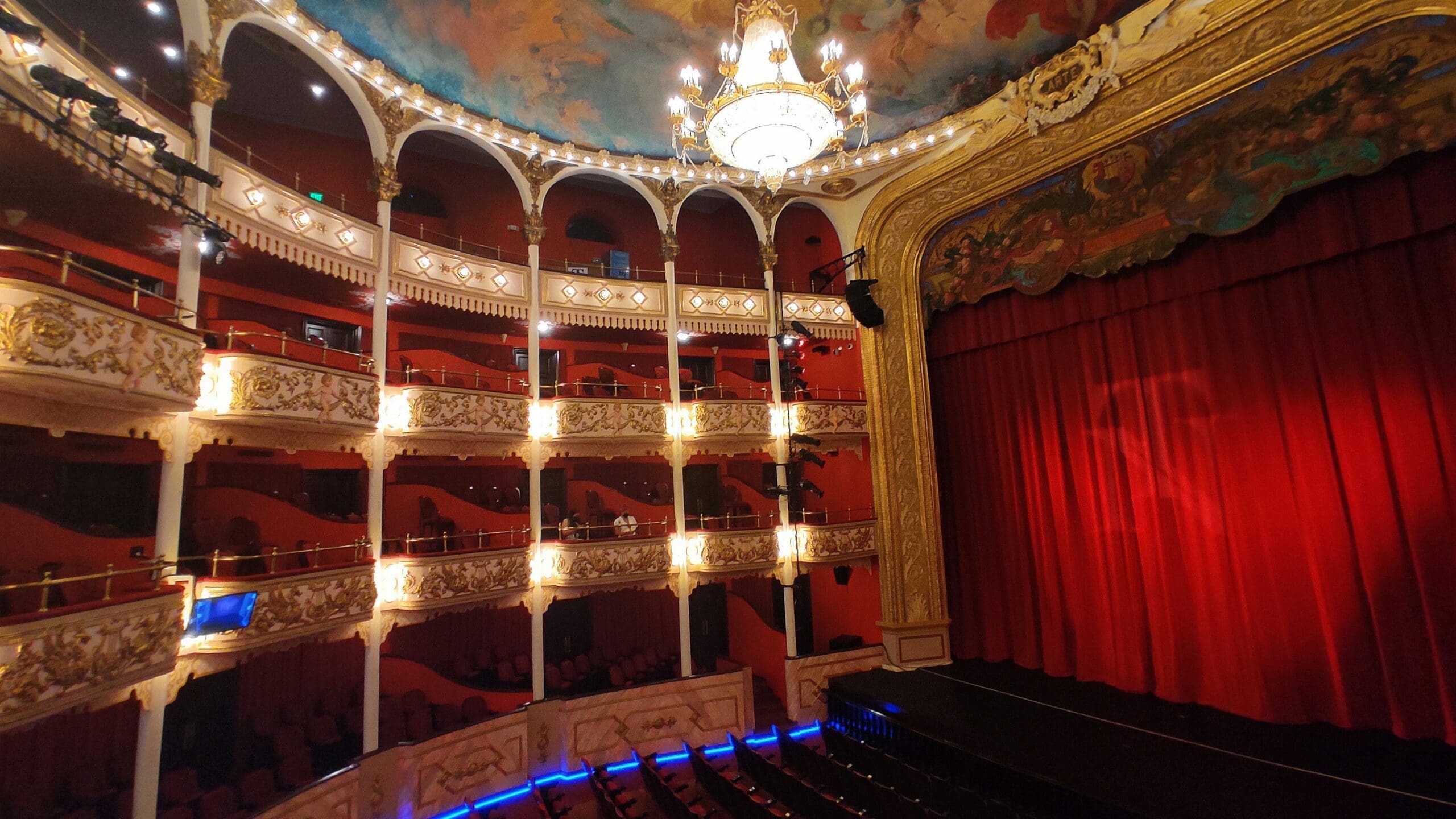 Interior view of the ornate main hall in the Gran Teatre del Liceu