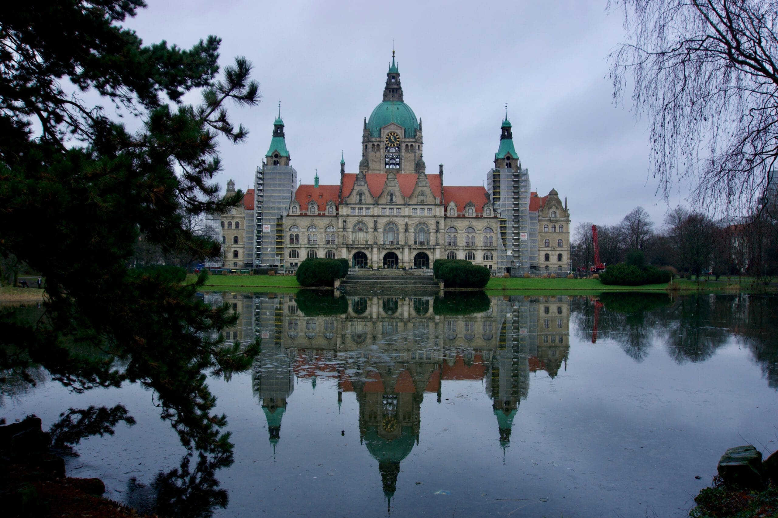 The imposing New Town Hall as a popular photo motif in Hanover
