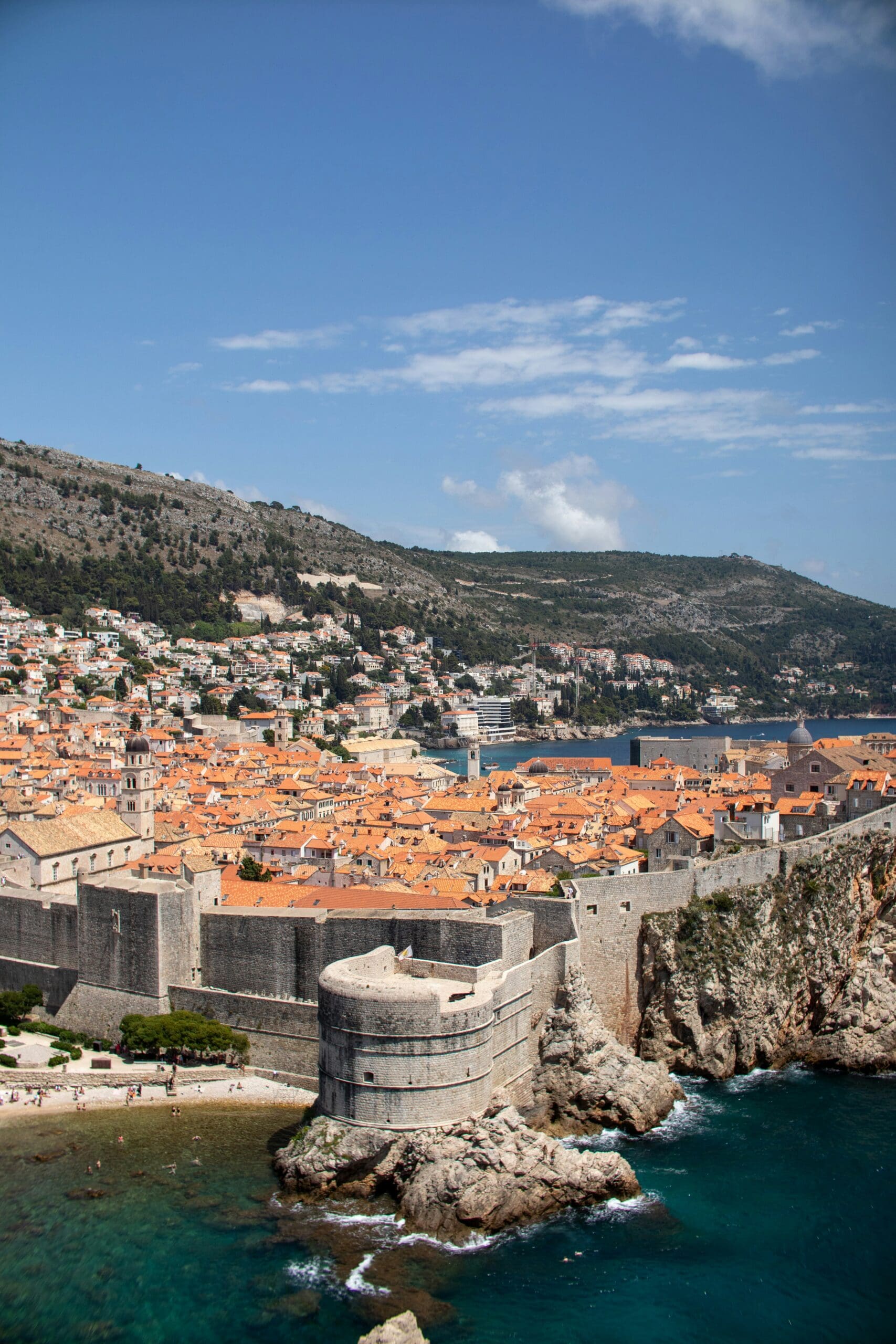 Visitors on the walls of Dubrovnik