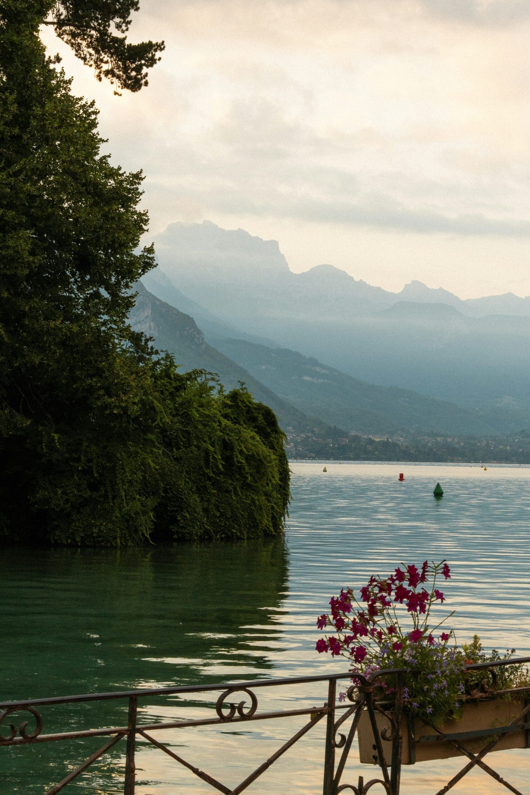 Panoramic view of the mountains around Lake Annecy