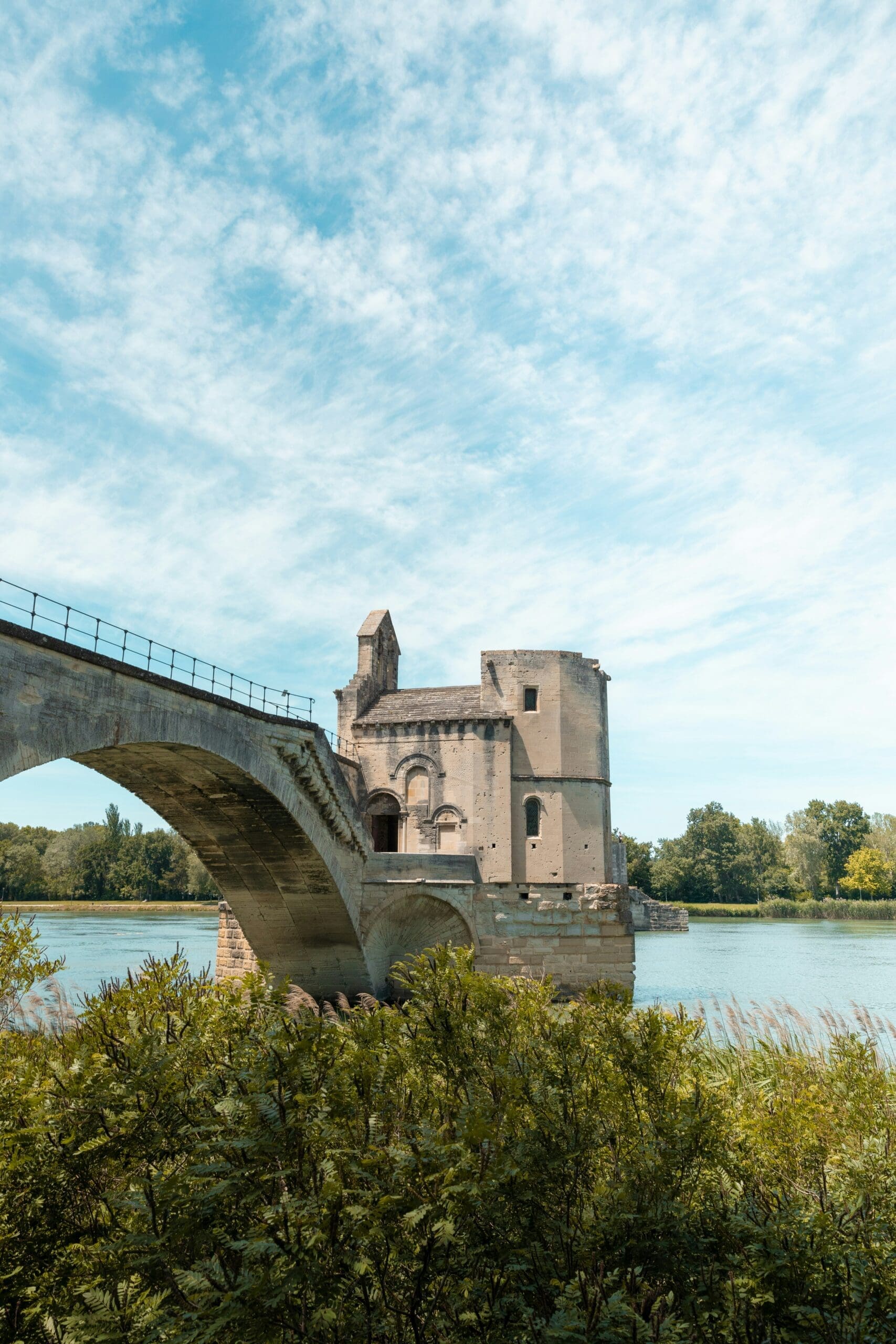 Traditional dances on the Bridge of Avignon